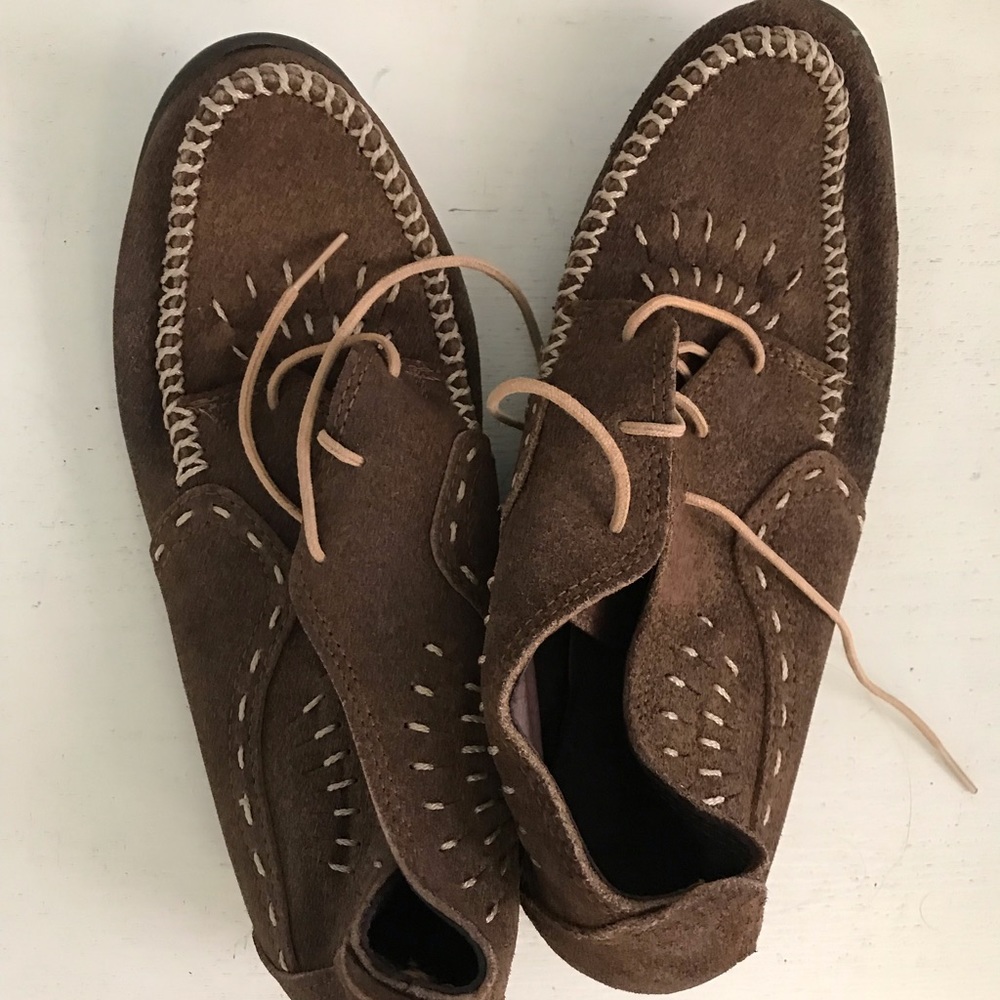 Minnetonka brown booties Sz 9 good condition.